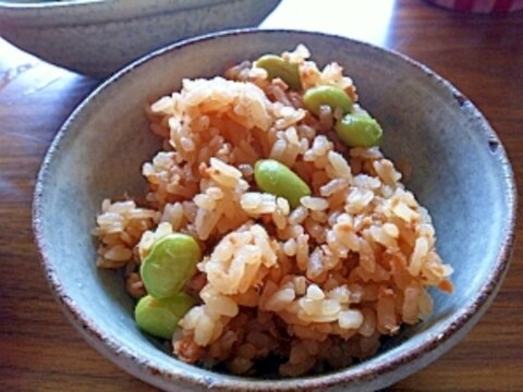 鮭フレークと枝豆の炊き込みご飯